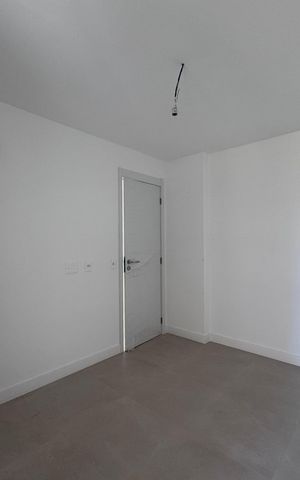 Apartamento à venda com 121m², 3 quartos e 2 vagas Apartamento à venda com 121m², 3 quartos e 2 vagasQuarto 2