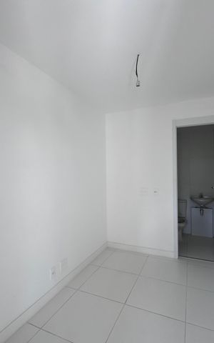 Apartamento à venda com 121m², 3 quartos e 2 vagas Apartamento à venda com 121m², 3 quartos e 2 vagasQuarto de Serviço