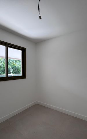 Apartamento à venda com 121m², 3 quartos e 2 vagas Apartamento à venda com 121m², 3 quartos e 2 vagasQuarto 2