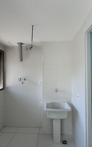 Apartamento à venda com 121m², 3 quartos e 2 vagas Apartamento à venda com 121m², 3 quartos e 2 vagasCozinha e Área de Serviço
