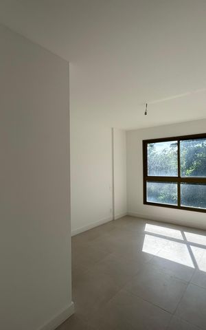 Apartamento à venda com 121m², 3 quartos e 2 vagas Apartamento à venda com 121m², 3 quartos e 2 vagasSuíte
