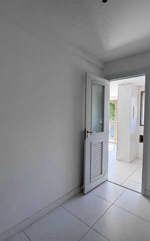 Apartamento à venda com 121m², 3 quartos e 2 vagas Apartamento à venda com 121m², 3 quartos e 2 vagasQuarto de Serviço