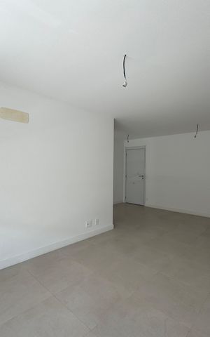 Apartamento à venda com 121m², 3 quartos e 2 vagas Apartamento à venda com 121m², 3 quartos e 2 vagasSala