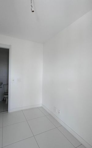 Apartamento à venda com 121m², 3 quartos e 2 vagas Apartamento à venda com 121m², 3 quartos e 2 vagasQuarto de Serviço