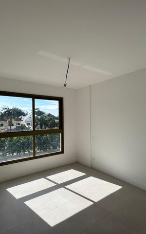 Apartamento à venda com 121m², 3 quartos e 2 vagas Apartamento à venda com 121m², 3 quartos e 2 vagasSuíte
