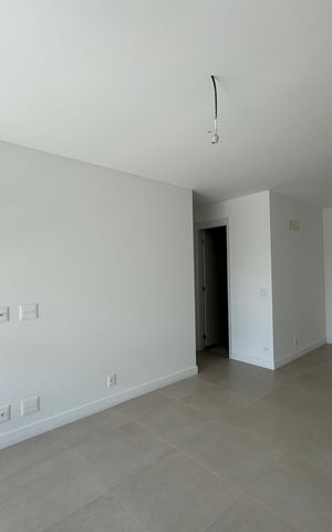 Apartamento à venda com 121m², 3 quartos e 2 vagas Apartamento à venda com 121m², 3 quartos e 2 vagasSala