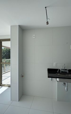 Apartamento à venda com 121m², 3 quartos e 2 vagas Apartamento à venda com 121m², 3 quartos e 2 vagasCozinha e Área de Serviço