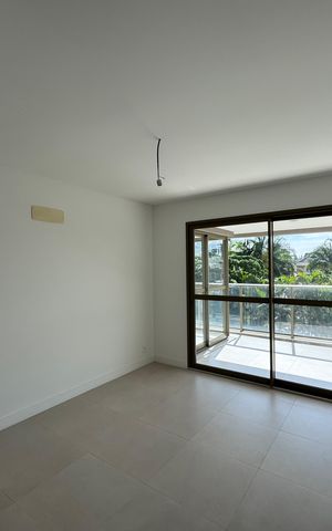 Apartamento à venda com 121m², 3 quartos e 2 vagas Apartamento à venda com 121m², 3 quartos e 2 vagasSala