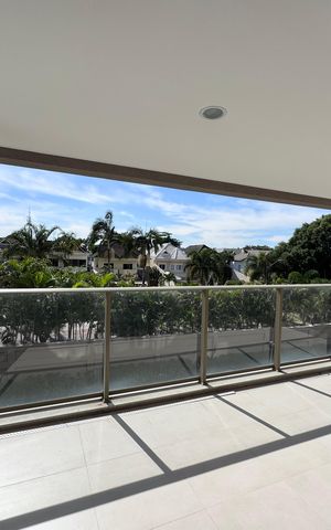 Apartamento à venda com 121m², 3 quartos e 2 vagas Apartamento à venda com 121m², 3 quartos e 2 vagasVaranda