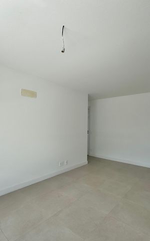 Apartamento à venda com 124m², 3 quartos e 2 vagas Apartamento à venda com 124m², 3 quartos e 2 vagasSala