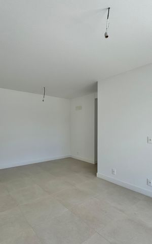 Apartamento à venda com 124m², 3 quartos e 2 vagas Apartamento à venda com 124m², 3 quartos e 2 vagasSala