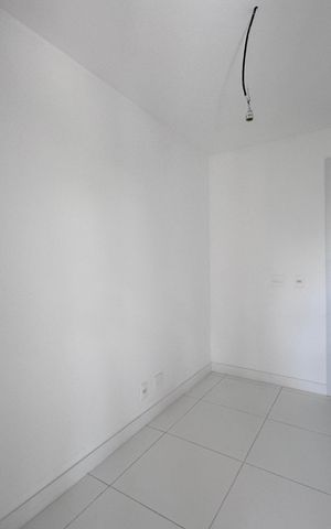 Apartamento à venda com 124m², 3 quartos e 2 vagas Apartamento à venda com 124m², 3 quartos e 2 vagasQuarto de Serviço