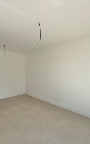 Apartamento à venda com 124m², 3 quartos e 2 vagas Apartamento à venda com 124m², 3 quartos e 2 vagasSuíte