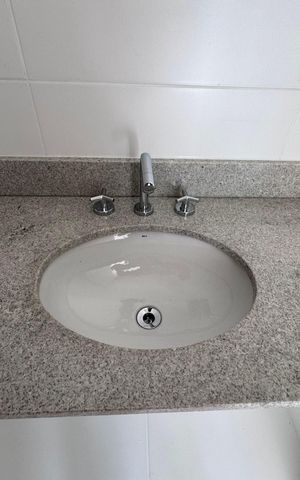 Apartamento à venda com 124m², 3 quartos e 2 vagas Apartamento à venda com 124m², 3 quartos e 2 vagasBanheiro Suíte