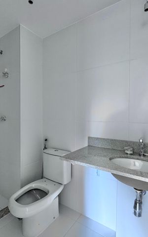 Apartamento à venda com 124m², 3 quartos e 2 vagas Apartamento à venda com 124m², 3 quartos e 2 vagasBanheiro Social