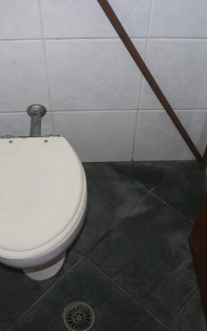 Casa à venda com 280m², 3 quartos e 2 vagasEdícula - Banheiro