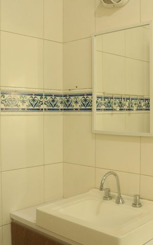 Casa à venda com 280m², 3 quartos e 2 vagasBanheiro 3