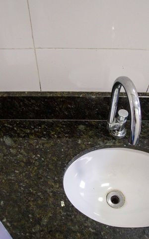 Casa à venda com 130m², 2 quartos e 2 vagasBanheiro Social