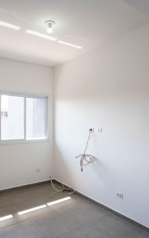 Casa à venda com 130m², 2 quartos e 2 vagasSala