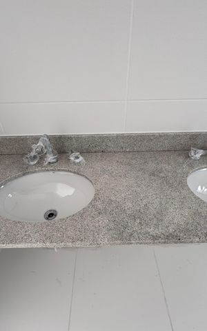 Apartamento à venda com 187m², 4 quartos e 3 vagas Apartamento à venda com 187m², 4 quartos e 3 vagasSuíte 2 - Banheiro