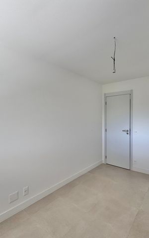 Apartamento à venda com 187m², 4 quartos e 3 vagas Apartamento à venda com 187m², 4 quartos e 3 vagasQuarto 2