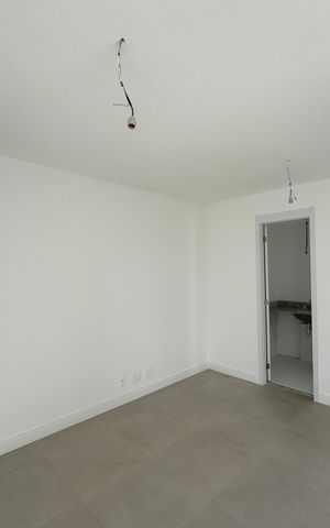 Apartamento à venda com 187m², 4 quartos e 3 vagas Apartamento à venda com 187m², 4 quartos e 3 vagasSuíte 1