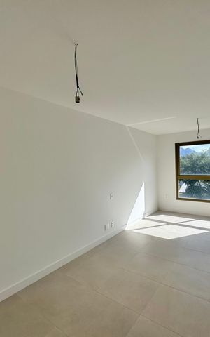 Apartamento à venda com 187m², 4 quartos e 3 vagas Apartamento à venda com 187m², 4 quartos e 3 vagasSuíte 2