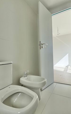 Apartamento à venda com 187m², 4 quartos e 3 vagas Apartamento à venda com 187m², 4 quartos e 3 vagasQuarto 2
