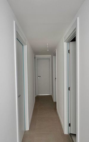 Apartamento à venda com 187m², 4 quartos e 3 vagas Apartamento à venda com 187m², 4 quartos e 3 vagasCorredor