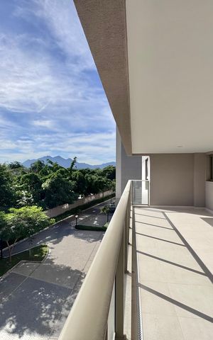 Apartamento à venda com 187m², 4 quartos e 3 vagas Apartamento à venda com 187m², 4 quartos e 3 vagasVaranda