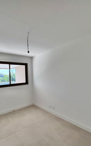 Apartamento à venda com 187m², 4 quartos e 3 vagas Apartamento à venda com 187m², 4 quartos e 3 vagasQuarto 2