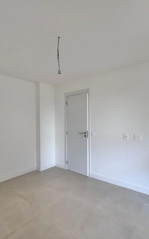 Apartamento à venda com 187m², 4 quartos e 3 vagas Apartamento à venda com 187m², 4 quartos e 3 vagasQuarto 1