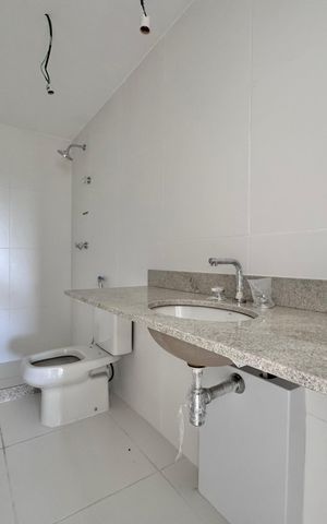 Apartamento à venda com 187m², 4 quartos e 3 vagas Apartamento à venda com 187m², 4 quartos e 3 vagasBanheiro Social