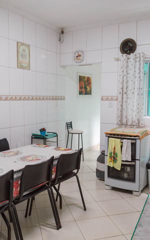 Casa à venda com 220m², 3 quartos e 4 vagas Casa à venda com 220m², 3 quartos e 4 vagasCozinha