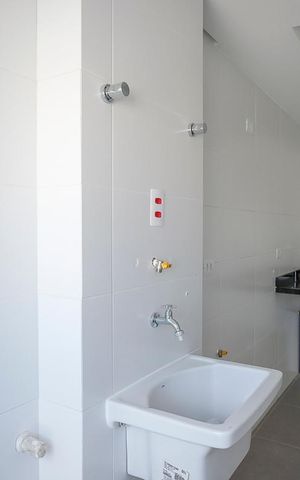 Apartamento à venda com 68m², 2 quartos e 2 vagasÁrea de serviço