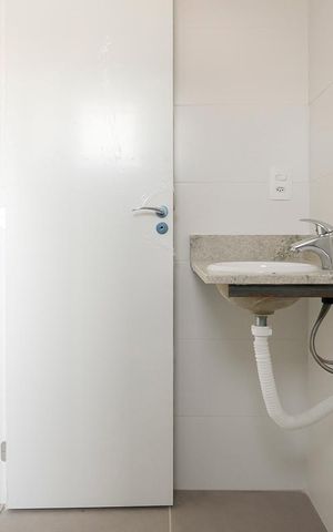 Apartamento à venda com 68m², 2 quartos e 2 vagasBanheiro da suíte 1