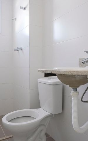 Apartamento à venda com 68m², 2 quartos e 2 vagasBanheiro da suíte 2