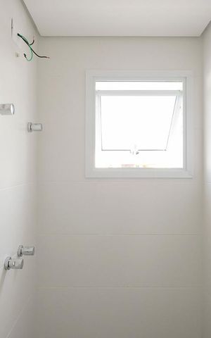 Apartamento à venda com 68m², 2 quartos e 2 vagasBanheiro da suíte 1