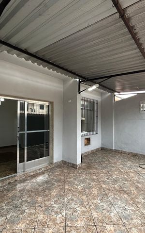Casa para alugar com 100m², 3 quartos e 1 vagaÁrea Externa