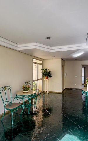 Apartamento para alugar com 250m², 3 quartos e 3 vagas Apartamento para alugar com 250m², 3 quartos e 3 vagasHall social