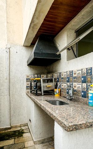 Apartamento para alugar com 250m², 3 quartos e 3 vagas Apartamento para alugar com 250m², 3 quartos e 3 vagasChurrasqueira