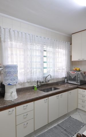 Casa à venda com 100m², 3 quartos e 2 vagasCozinha