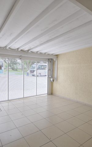 Casa à venda com 100m², 3 quartos e 2 vagasGaragem