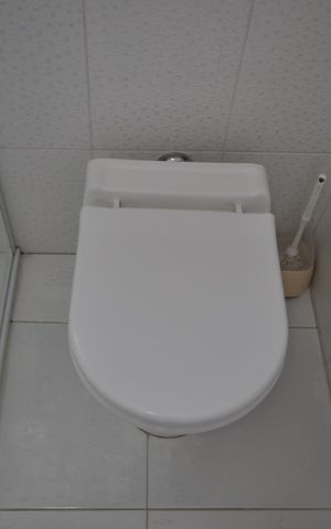 Casa à venda com 100m², 3 quartos e 2 vagasBanheiro do Quarto Suíte