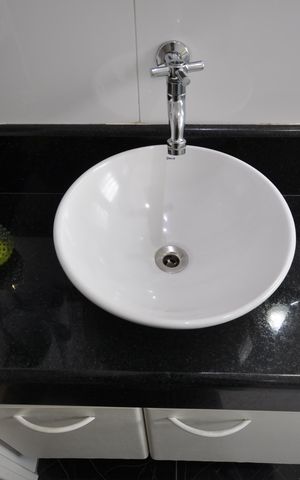 Casa à venda com 100m², 3 quartos e 2 vagasBanheiro Social
