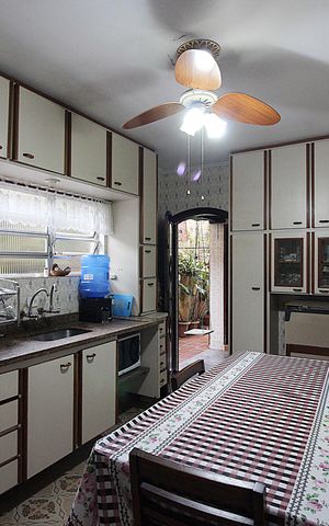 Casa à venda com 220m², 4 quartos e 2 vagasCozinha