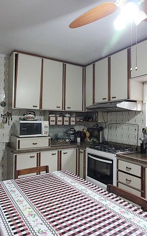 Casa à venda com 220m², 4 quartos e 2 vagasCozinha