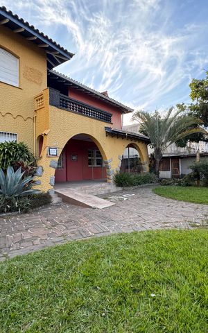 Casa à venda com 472m², 6 quartos e 15 vagas Casa à venda com 472m², 6 quartos e 15 vagasÁrea comum