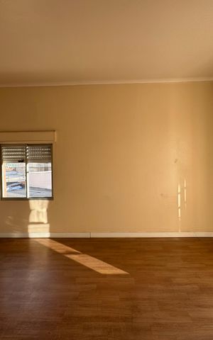 Casa à venda com 472m², 6 quartos e 15 vagas Casa à venda com 472m², 6 quartos e 15 vagasQuarto 3