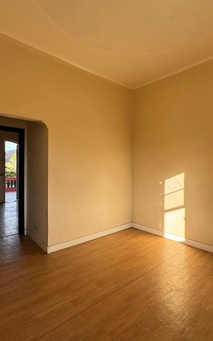 Casa à venda com 472m², 6 quartos e 15 vagas Casa à venda com 472m², 6 quartos e 15 vagasQuarto 2